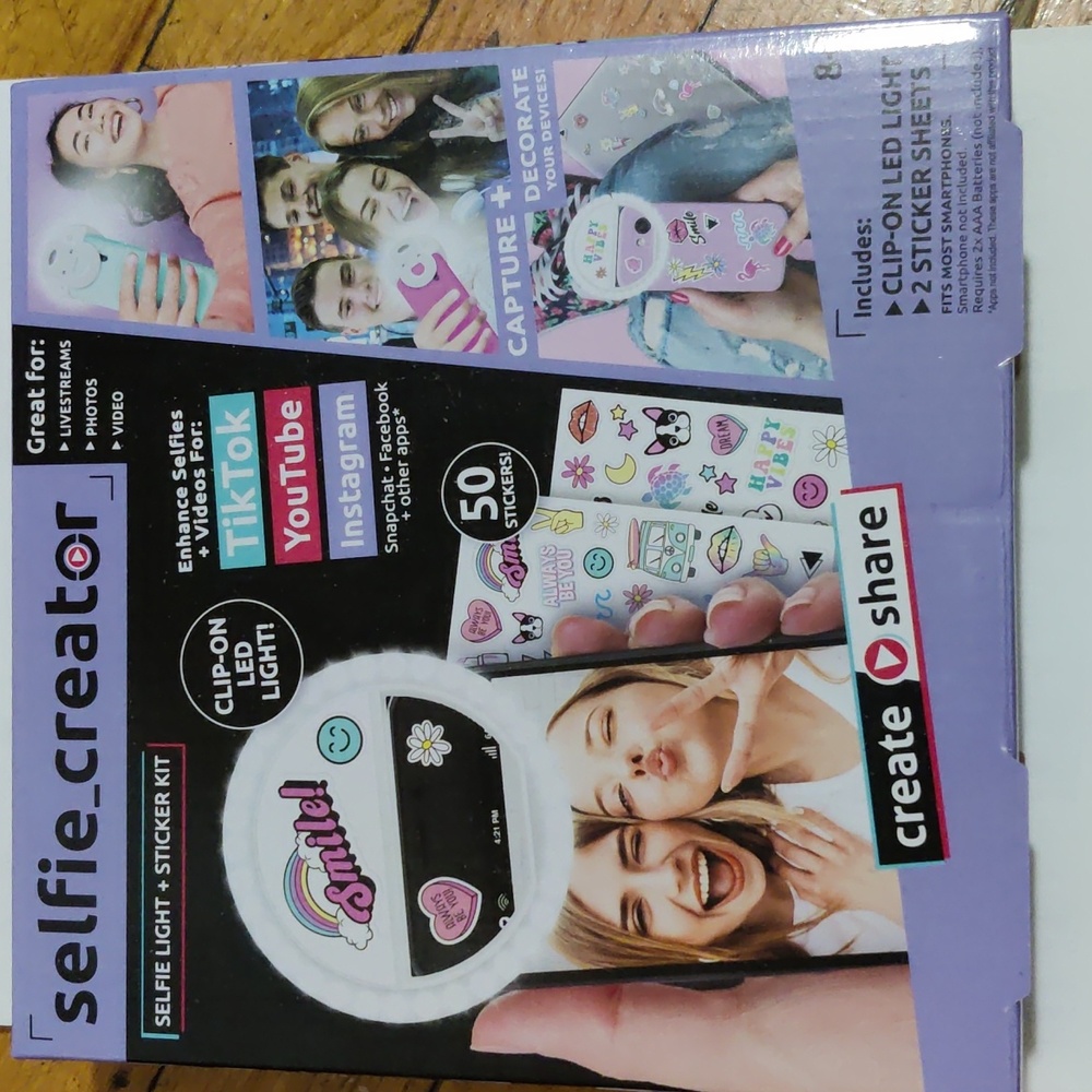 Selfie Creator Kit NIB